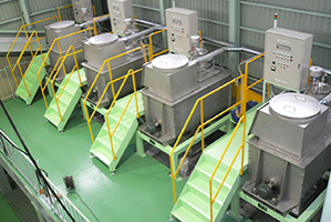 リボンミキサー（横型混合機）製品画像