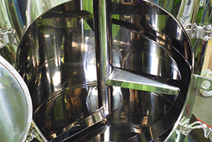 トルネードミキサー（縦型ミキサー）製品画像