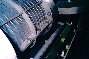 スクリュープレス（脱水機）製品画像