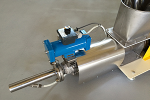 プラグフィーダー（高濃度低速輸送）製品画像