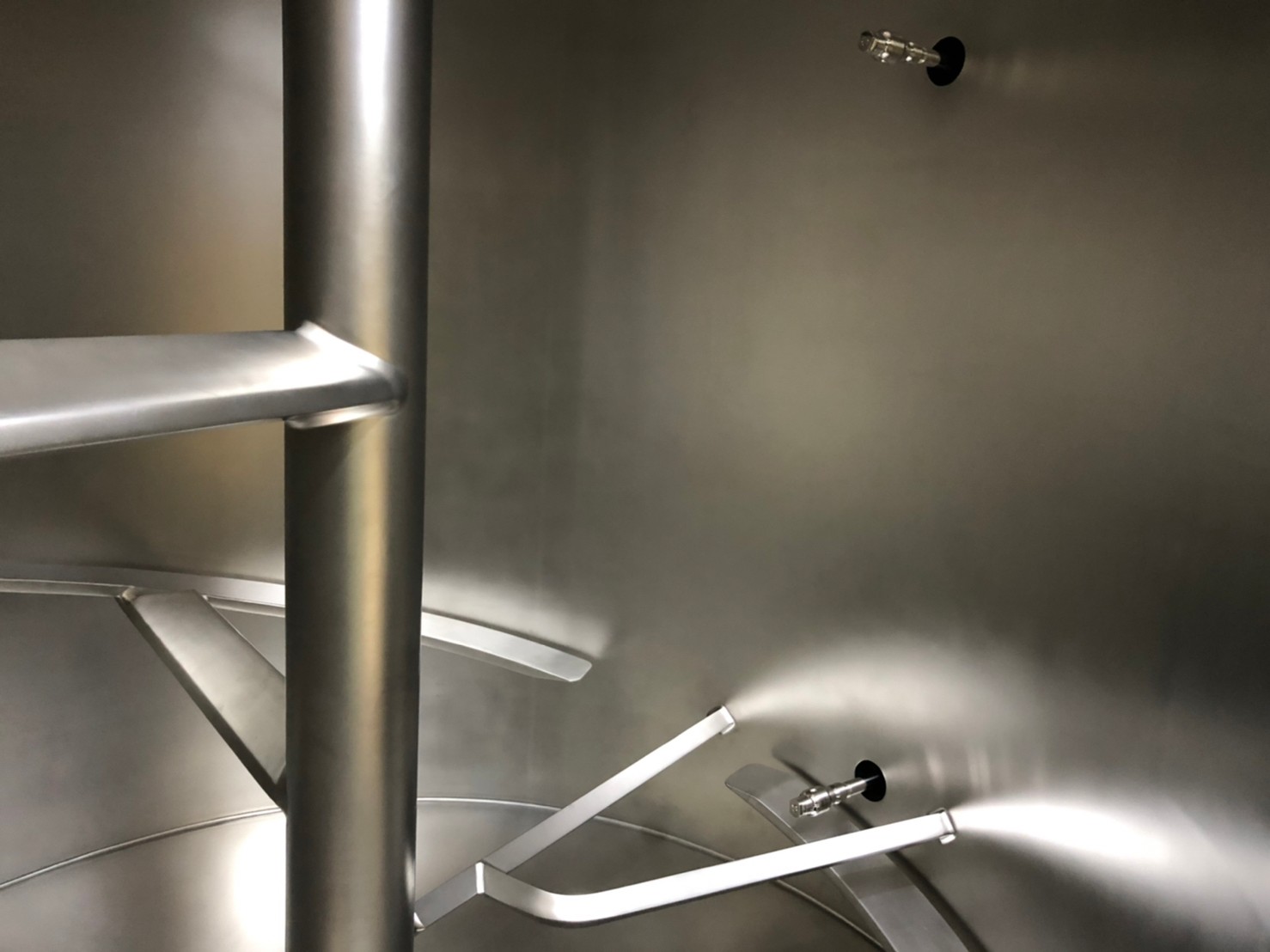 トルネードミキサー（縦型ミキサー）製品画像